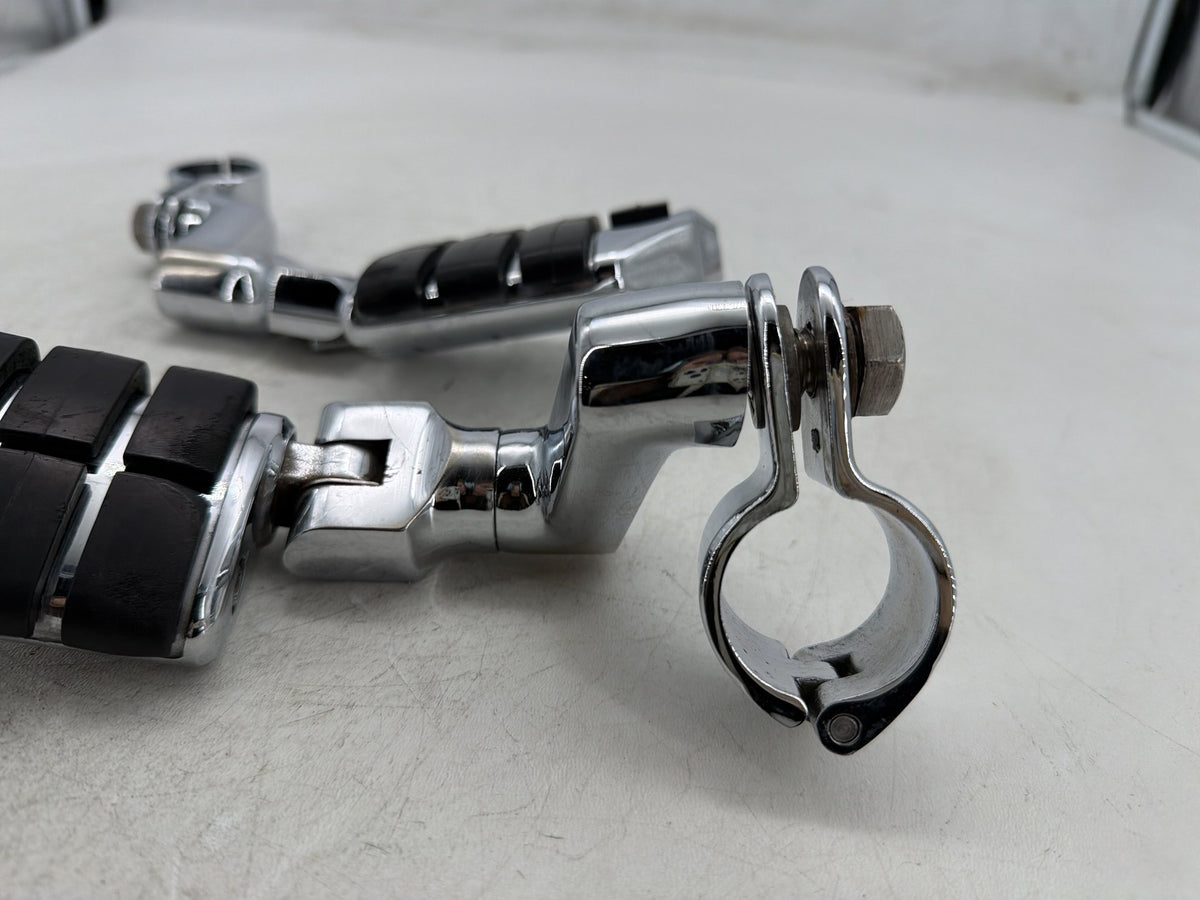 01 Harley Heritage Softail Front Right Left Highway Foot Pegs Kuryakyn 7993