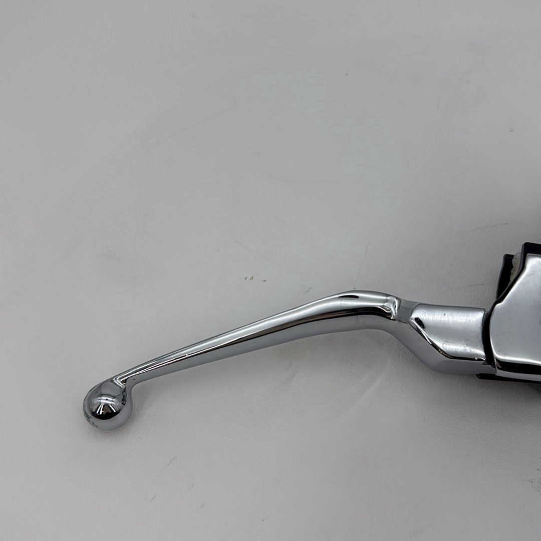 2007 - 2012 Harley-Davidson Touring Street Glide Front Right Brake Lever Master Cylinder  	45105-05A