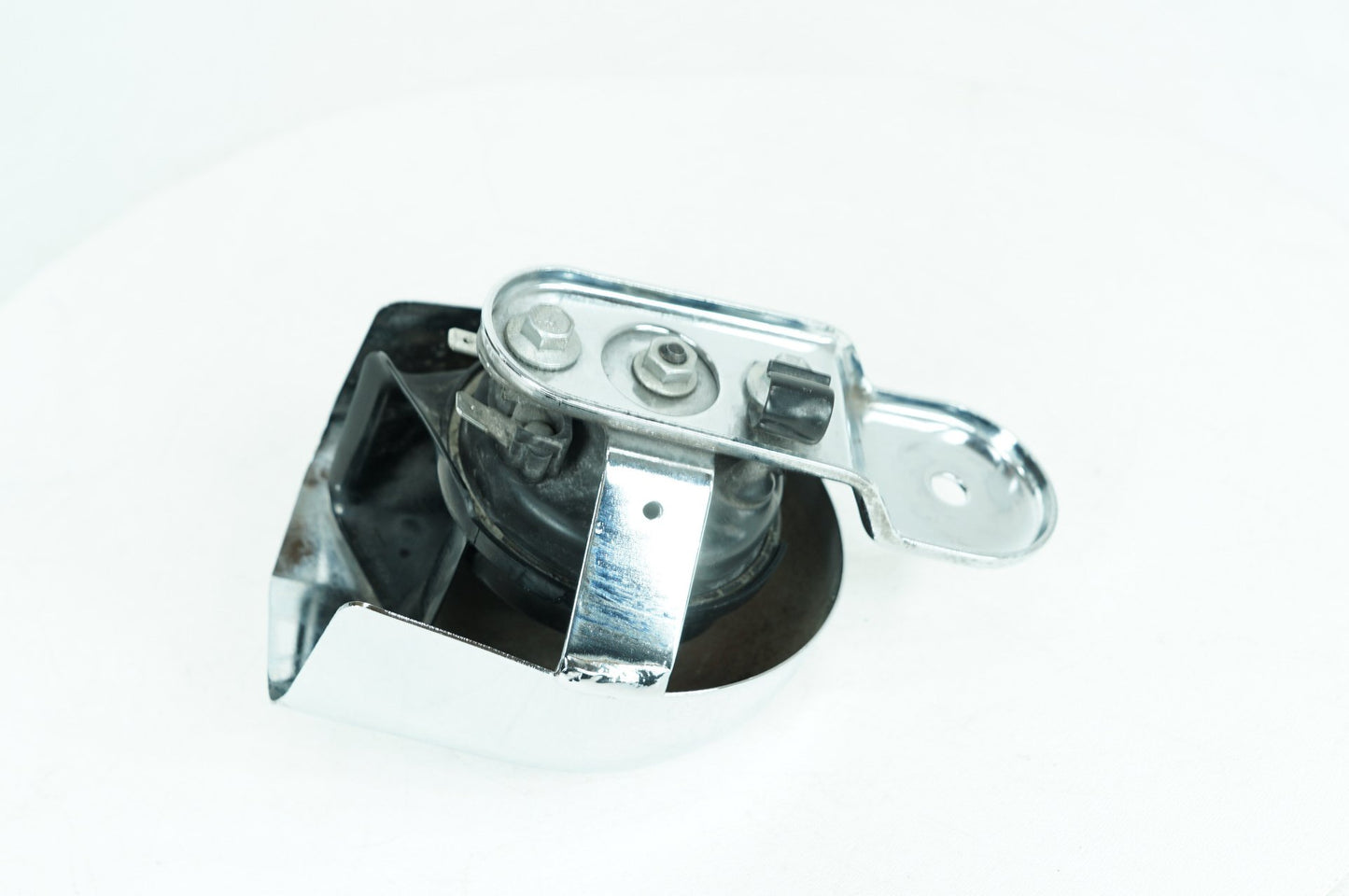 2007 - 2012 Harley-Davidson Touring Electra Glide Ultra Horn Signal Klaxon Chrome Cover  	69012-93A