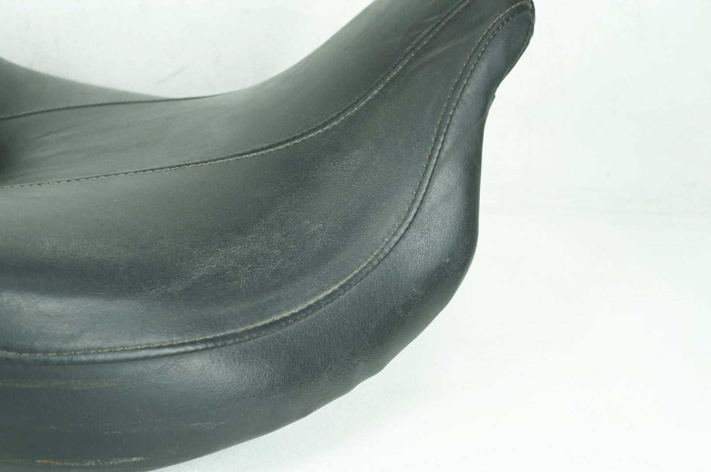 2007 - 2013 Harley-Davidson Touring Electra Glide Ultra Passenger Rider Driver Seat Saddle 52164-10