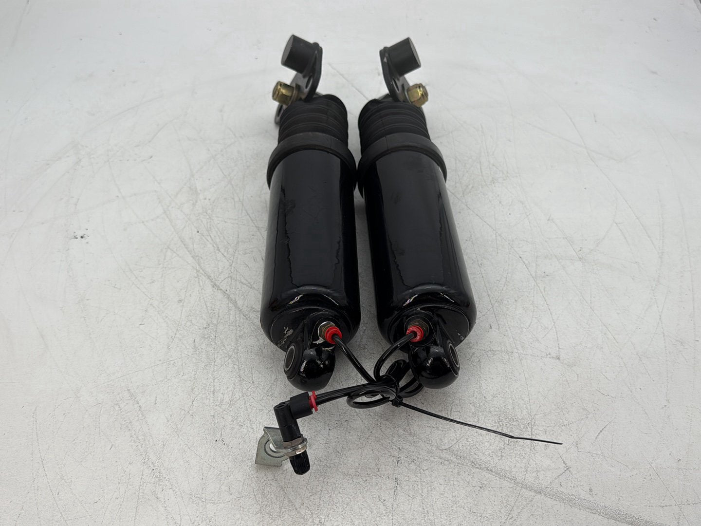 2010 Harley Street Glide Touring FLHX OEM Rear Left Right Shock Absorbers
