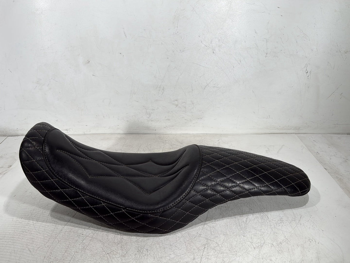 2009 Harley Dyna Street Bob FXDB OEM Passenger Rider Driver Seat Saddle