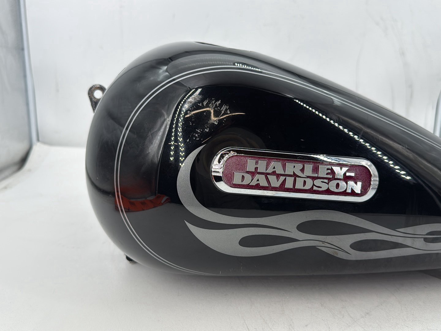 2006 Harley Dyna FXDWGI Wide Glide OEM Fuel Gas Tank Gasoline Reservoir