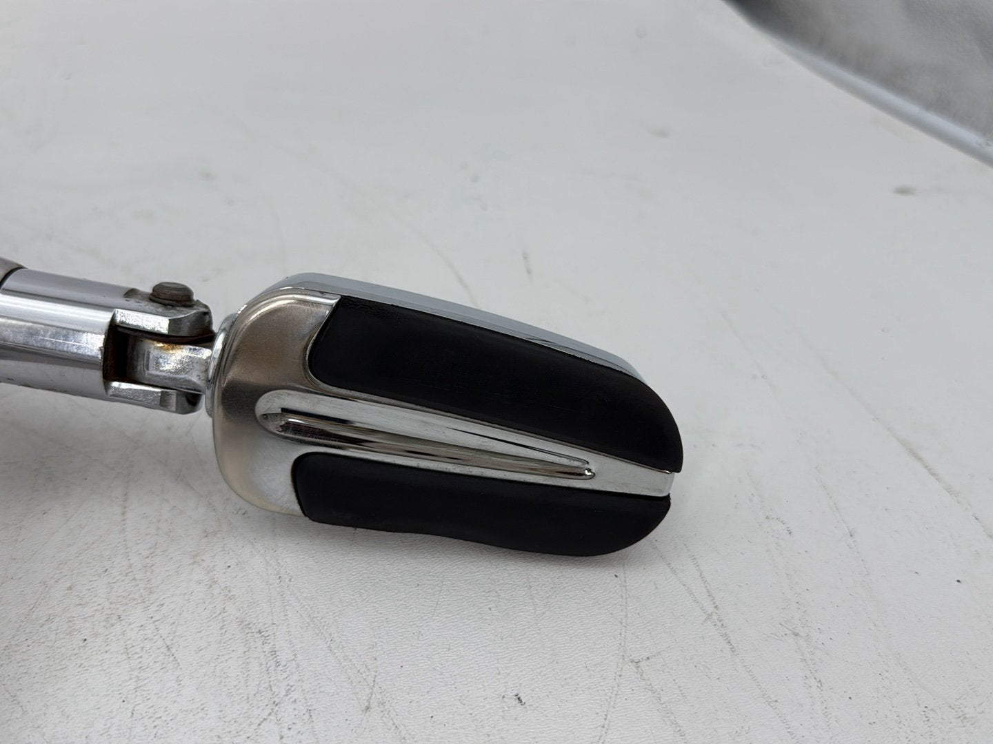 2009 Harley Sportster 883 Low XL883L OEM Left Right Foot Brake Control Pegs