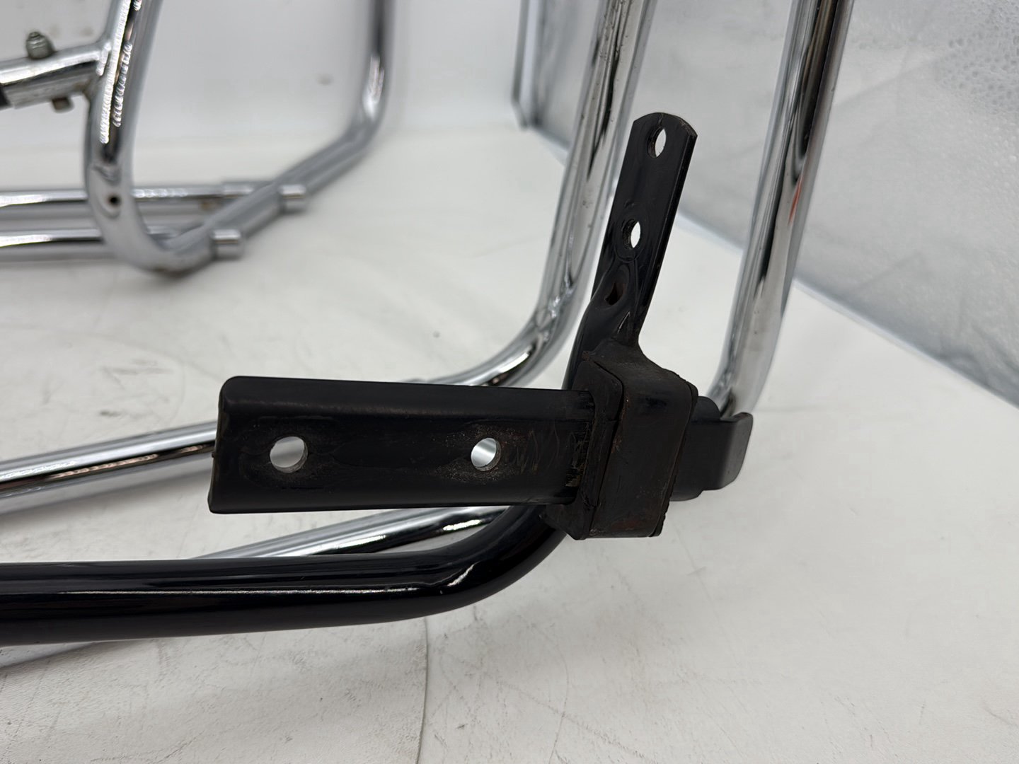 1999 - 2006 Harley-Davidson Touring Electra Glide Ultra Rear Left Right Saddlebag Guard Rails Bar 49193-93