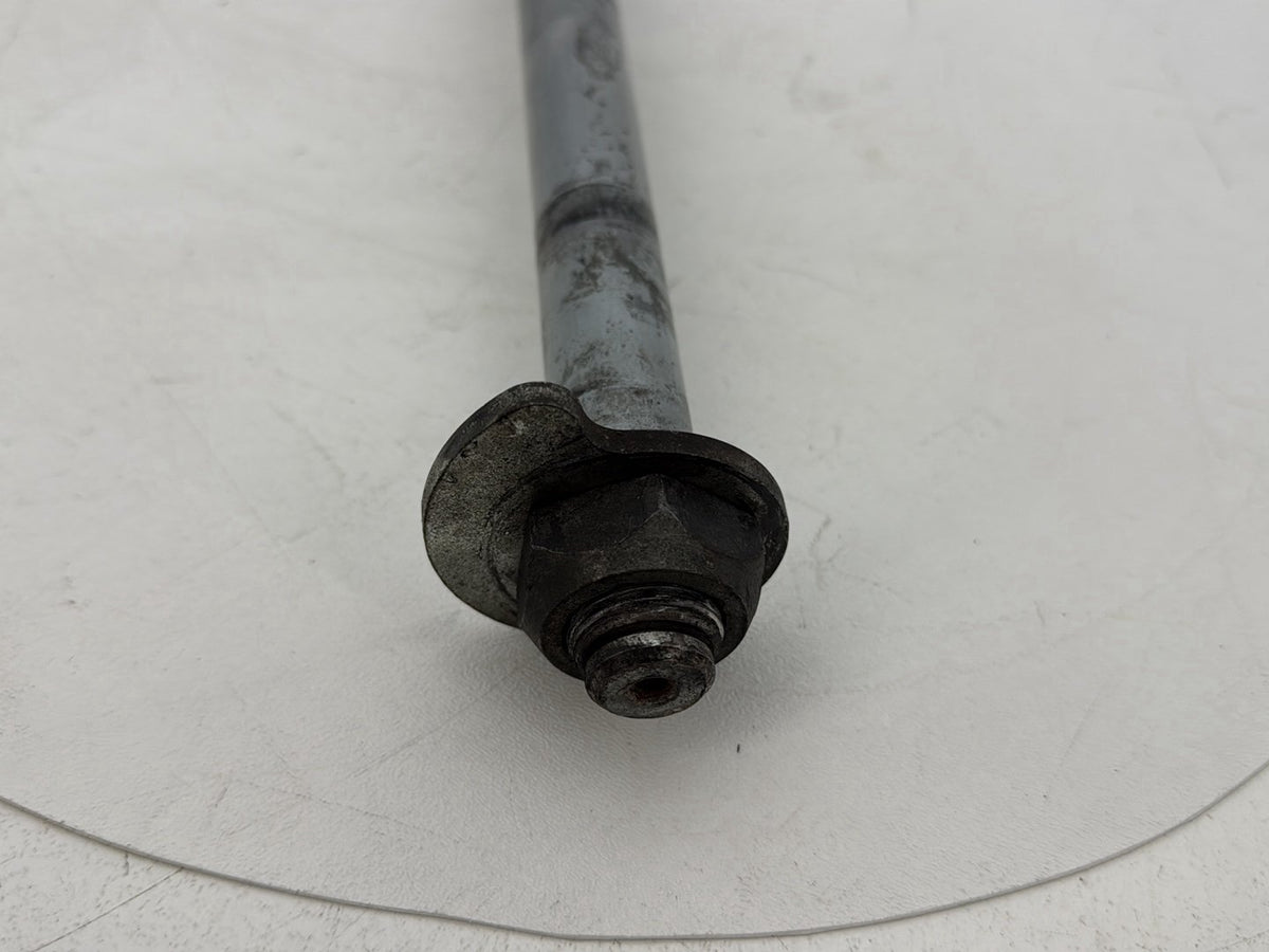 2007 - 2011 Harley-Davidson Touring Electra Glide Ultra Rear Wheel Axle Bolt Shaft 41056-09