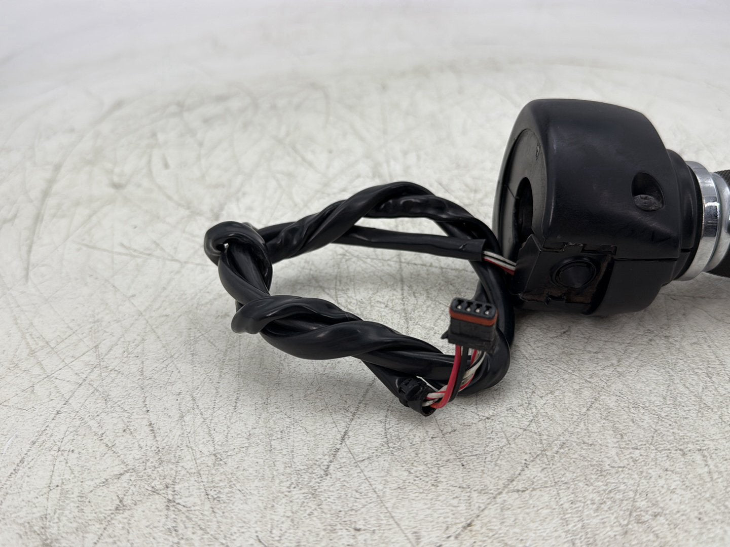 2012 Harley Dyna Super Glide Custom FXDCI OEM Right Engine Start Kill Switches Controls