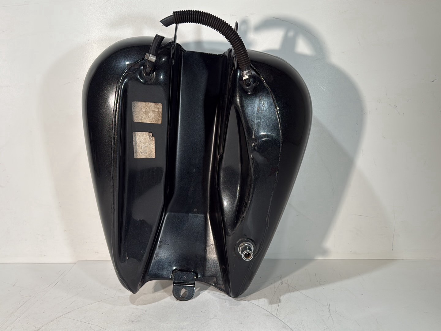 2007 - 2012 Harley-Davidson Touring Street Glide Fuel Gas Tank Gasoline Reservoir w/ Logo Stickers Emblems