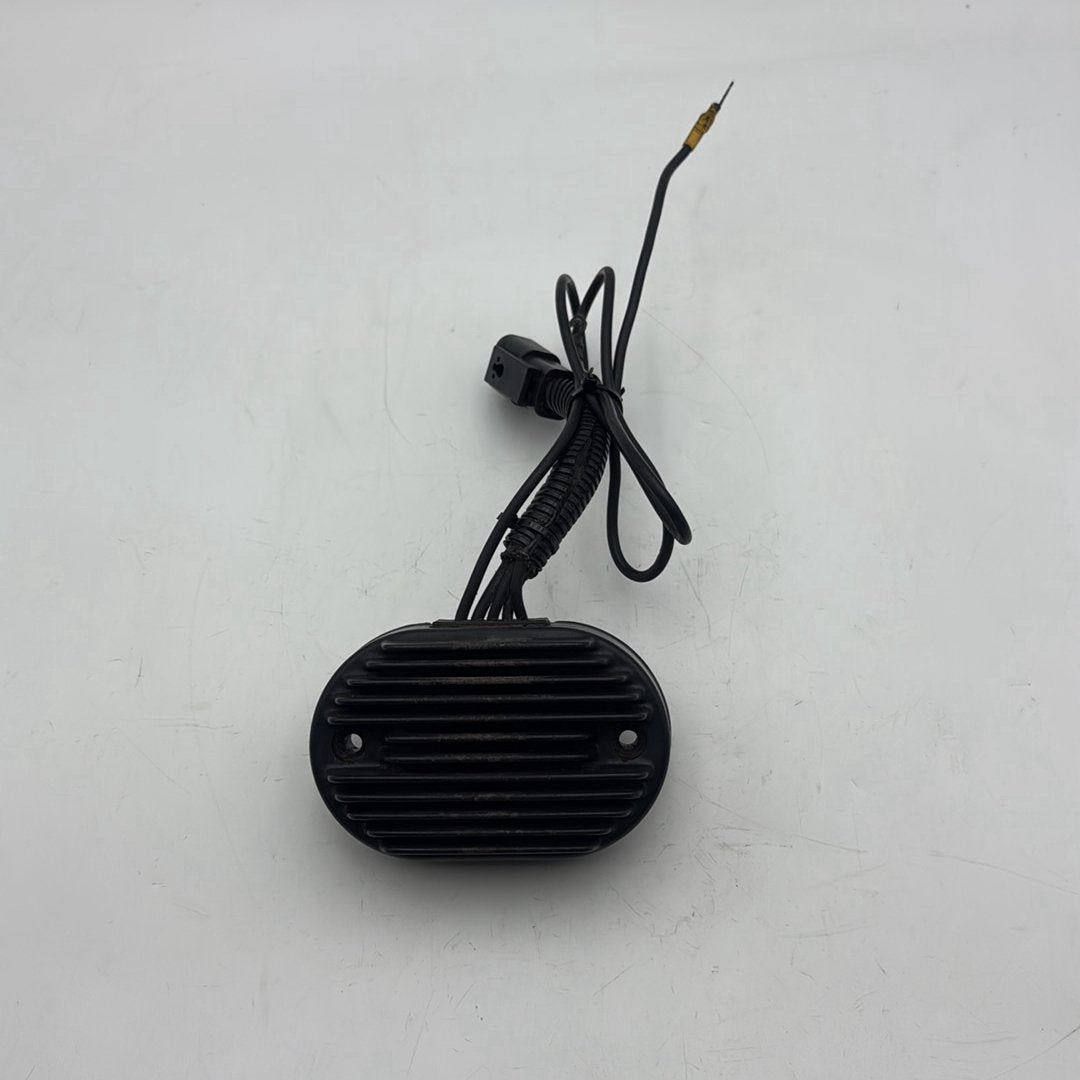 1999 - 2006 Harley-Davidson Softail Night Train Voltage Regulator Rectifier   	74540-01