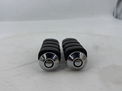 1999 - 2006 Harley-Davidson Softail Heritage Passenger Left & Right Foot Pegs Kuryakyn Small ISO-Pegs