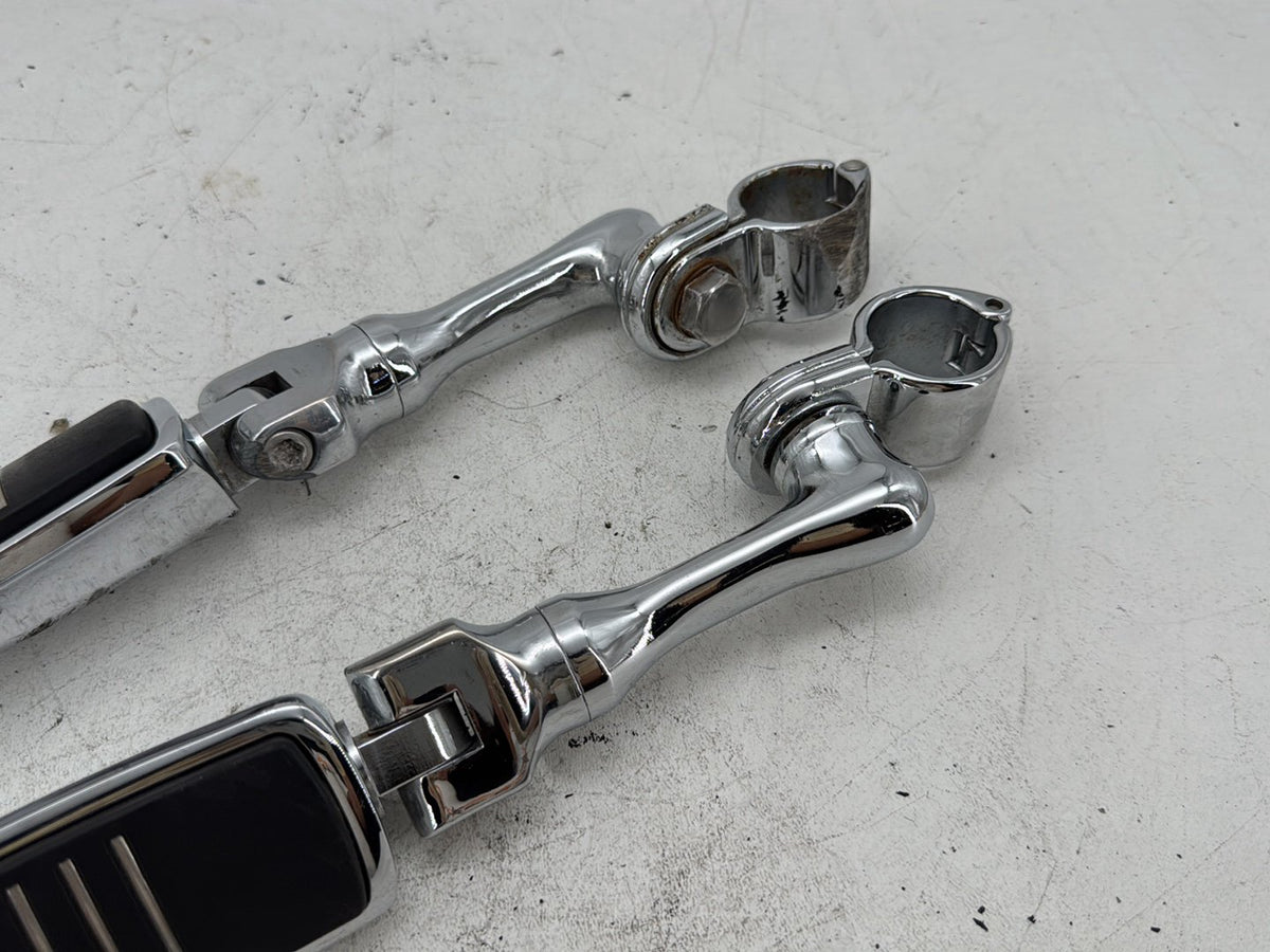 2006 Harley Street Glide Touring FLHXI OEM Front Right Left Highway Foot Pegs