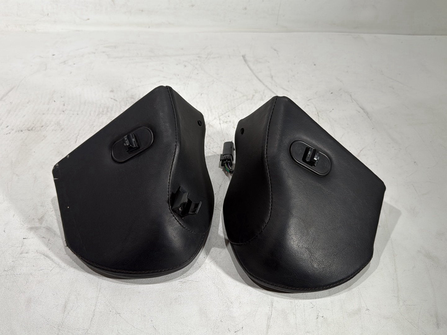 2013 Harley Electra Glide Touring Ultra FLHTCUI OEM Rear Left Right Audio Speakers