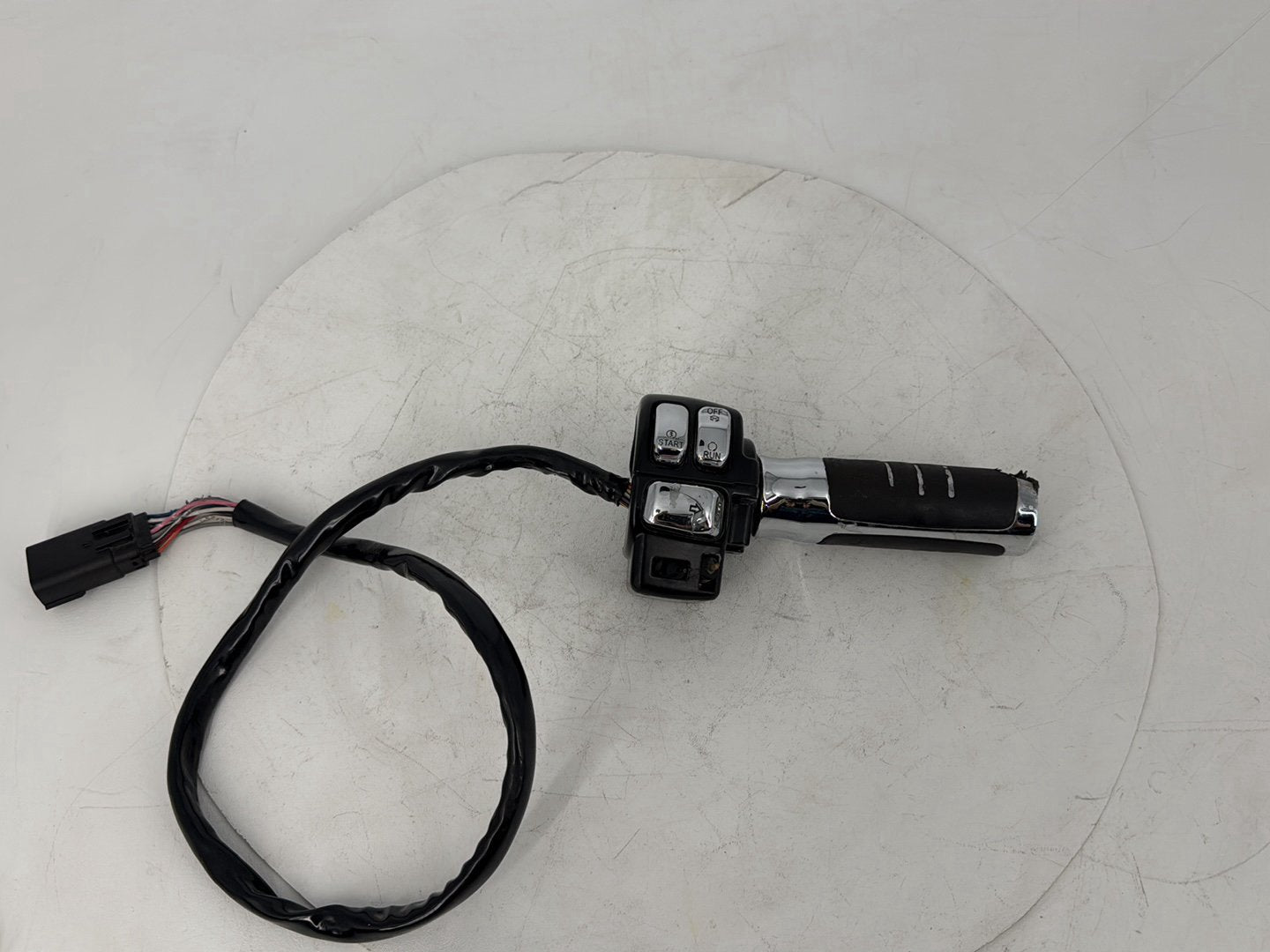 2012 Harley Touring Street Glide OEM Right Engine Start Kill Switches Controls