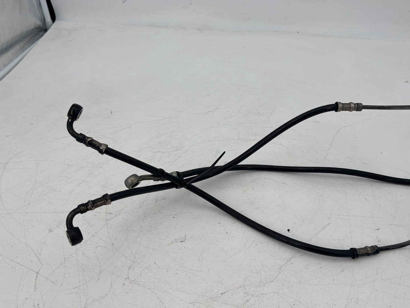 2008 Harley Touring FLHT Electra Glide OEM Front Brake Hose Line Pipe NON-abs