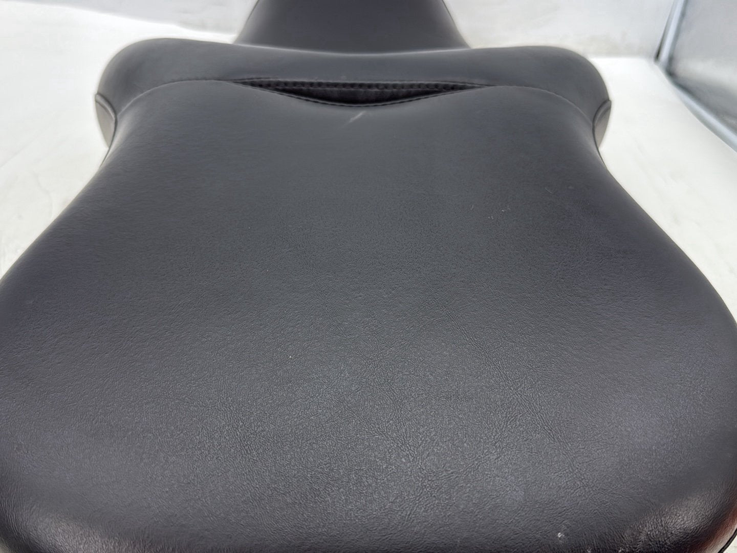 2012 Harley Street Glide Touring FLHX OEM Passenger Rider Driver Seat Saddle