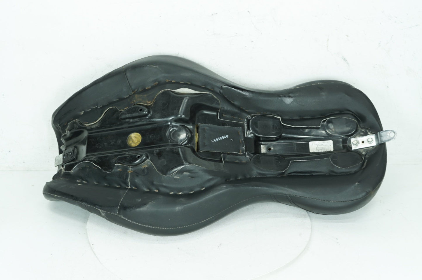 2007 - 2016 Harley-Davidson Dyna Super Glide Passenger Rider Driver Seat Saddle 53079-06