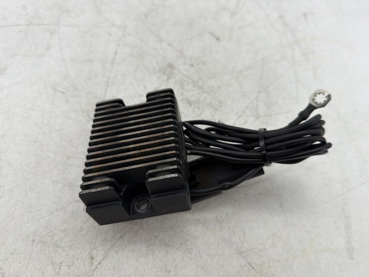 2002 Harley Dyna Wide Glide FXDWG OEM Voltage Regulator Rectifier 74631-04
