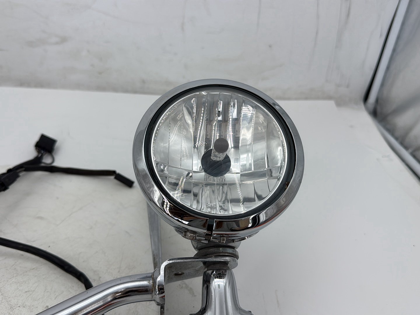 2004 Harley Softail FLSTC Heritage Classic OEM Front Turn Signal Indicators Aux Light Bar