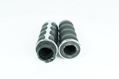 1999 - 2006 Harley-Davidson Softail Fat Boy Front Left Right Handgrip Hand Grips ISO Grips