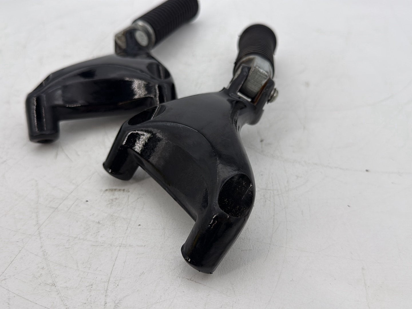 2006 Harley Sportster XL883C 883 Custom OEM Passenger Left & Right Foot Pegs