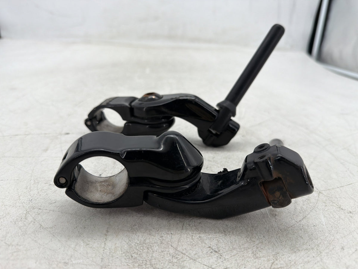 2004 Harley Electra Glide CVO Eagle OEM Left Right Driver Footpeg Bracket Mounts