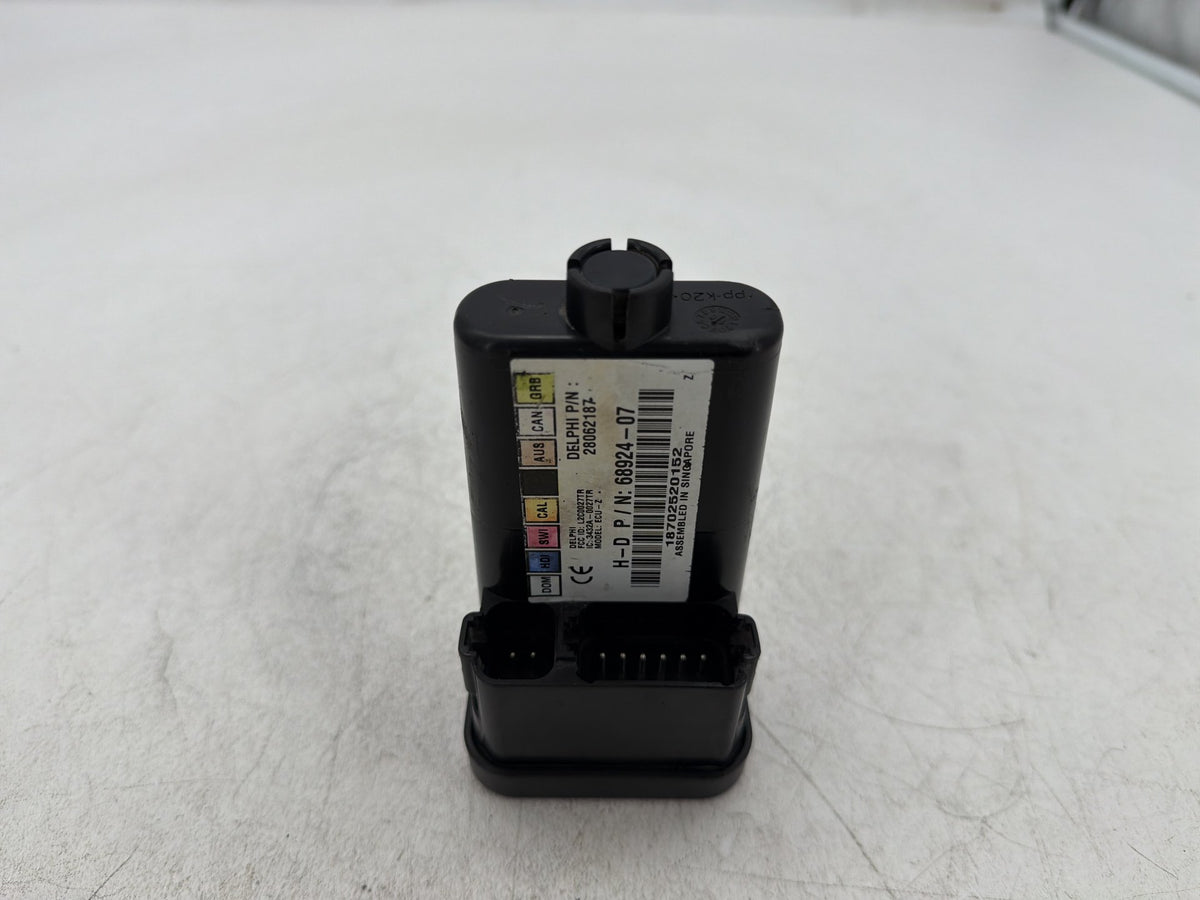2011 Harley Street Glide Touring FLHX-103 OEM Turn Signal Security Module TSSM