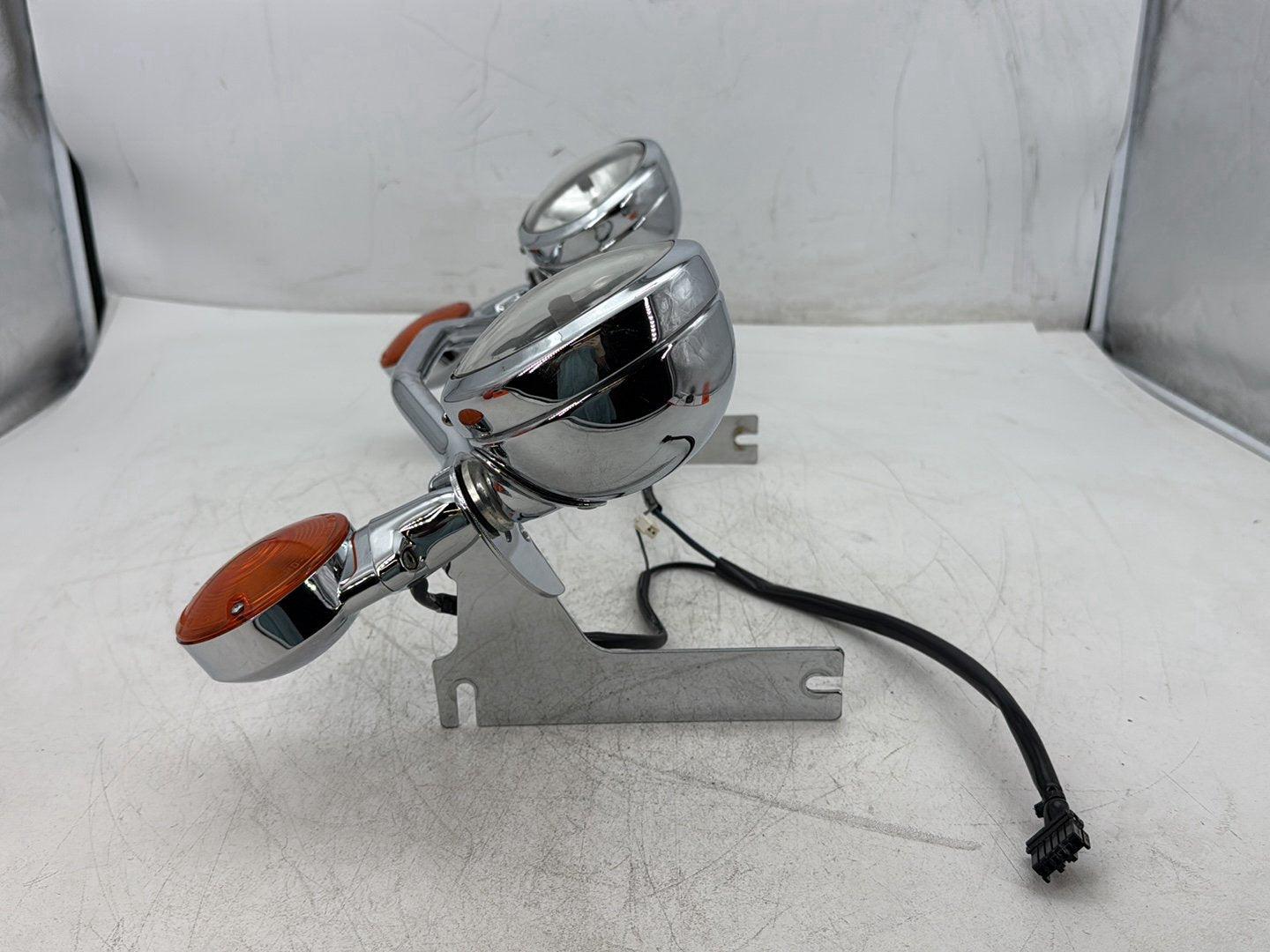 2005 Harley Electra Glide Touring Ultra FLHTCUI OEM Front Turn Signal Indicators Aux Light Bar