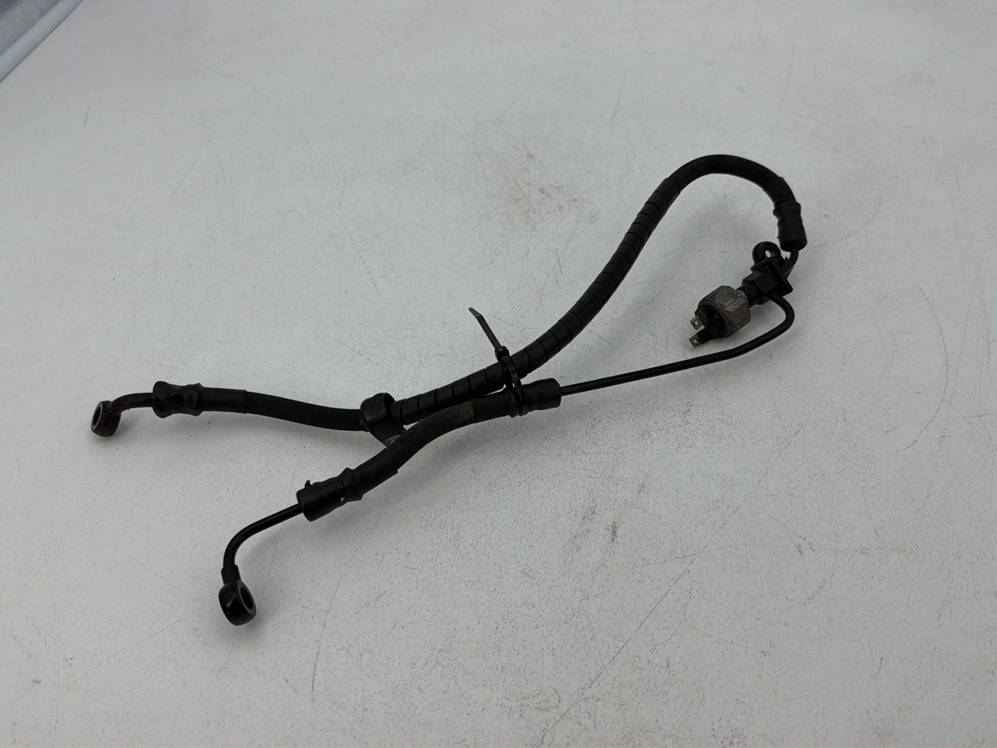 1984 - 1998 Harley-Davidson Touring Electra Glide Classic Rear Brake Hose Line Pipe