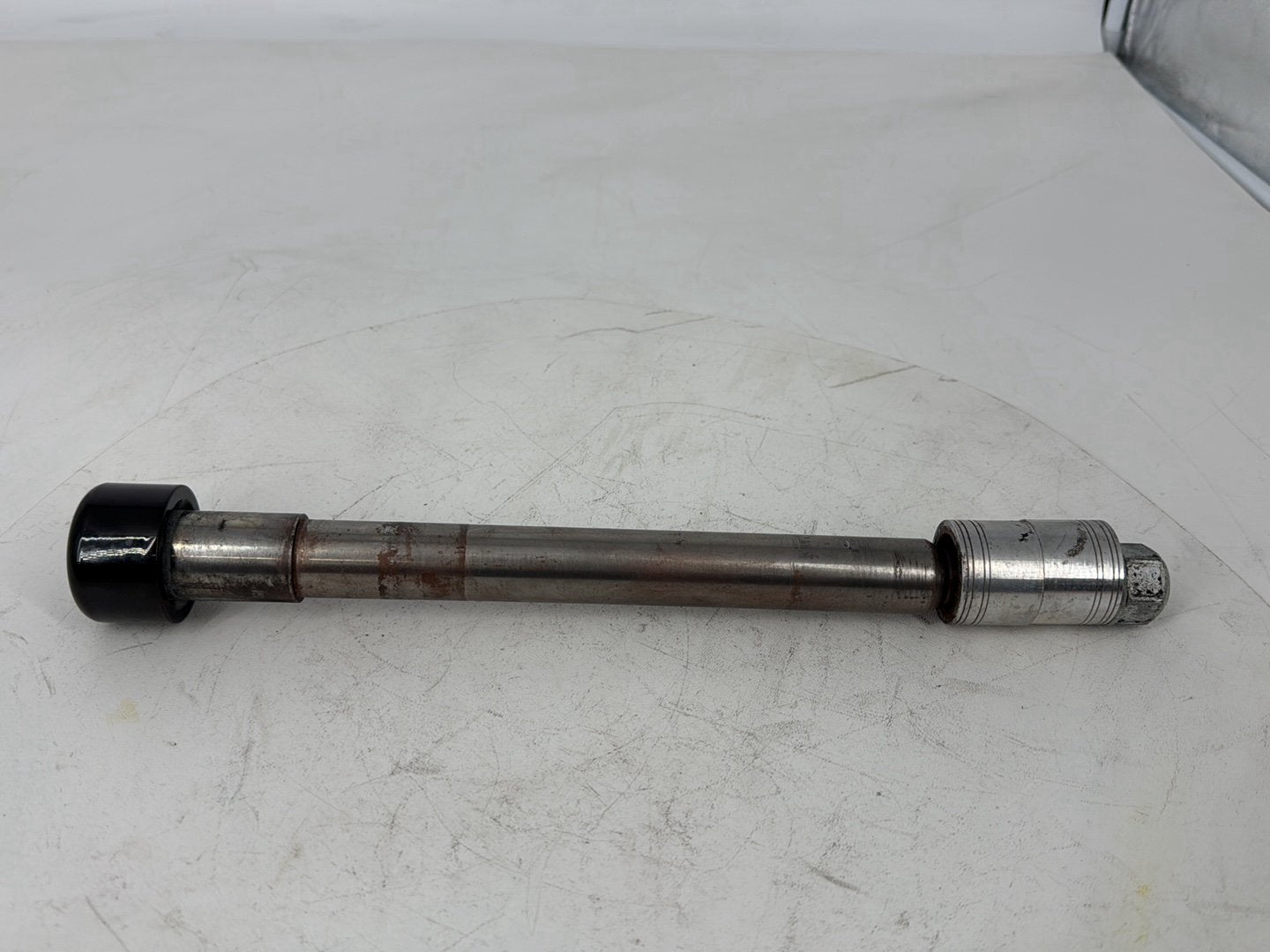 2008 - 2016 Harley-Davidson Touring Street Glide Front Wheel Axle Bolt Shaft 41547-07A