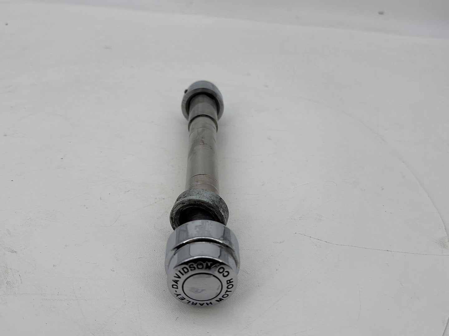1999 - 2006 Harley-Davidson Dyna Low Rider Front Wheel Axle Bolt Shaft 43758-04