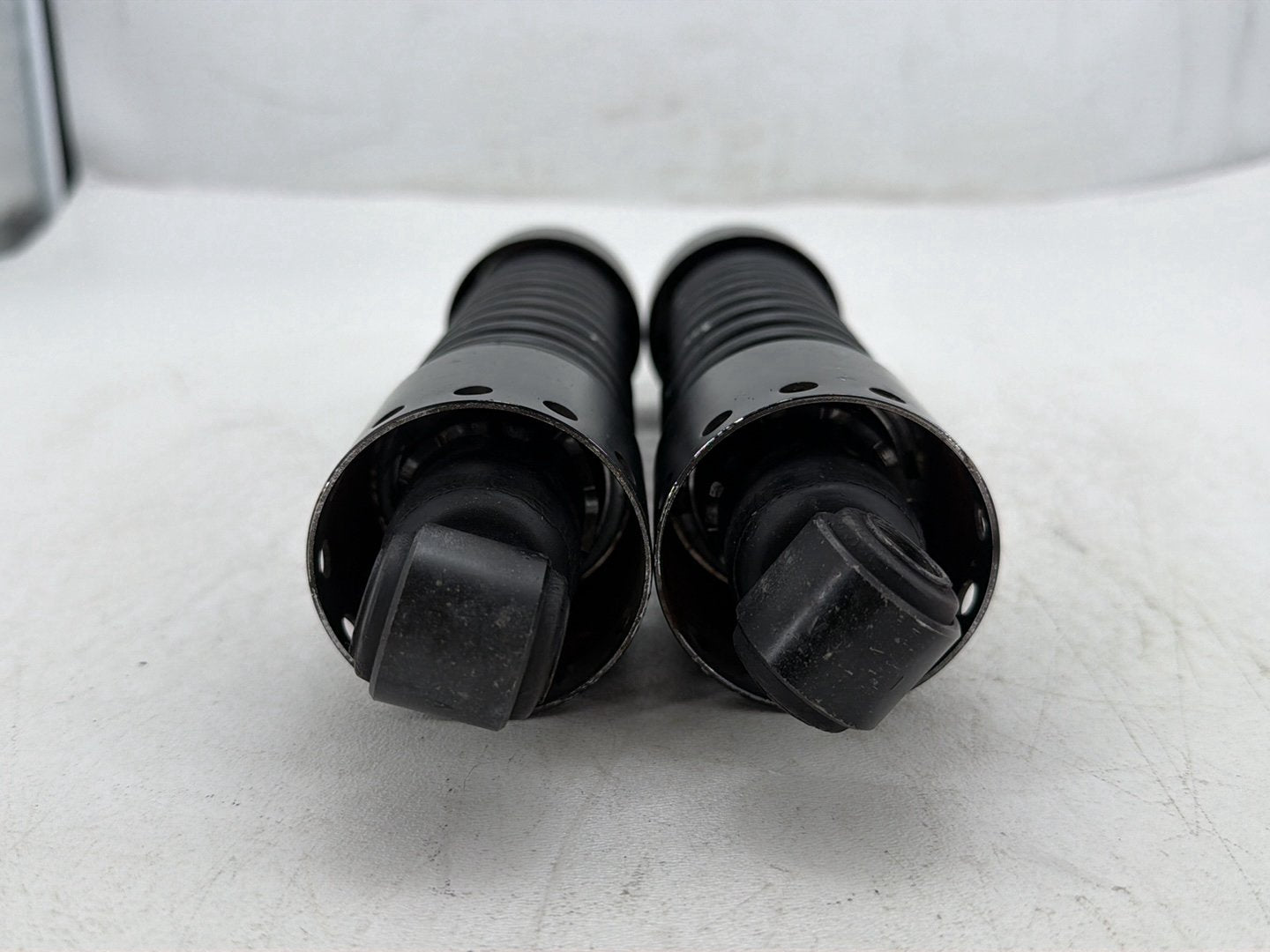 2009 Harley Dyna Street Bob FXDB OEM Rear Left Right Shock Absorbers 13"