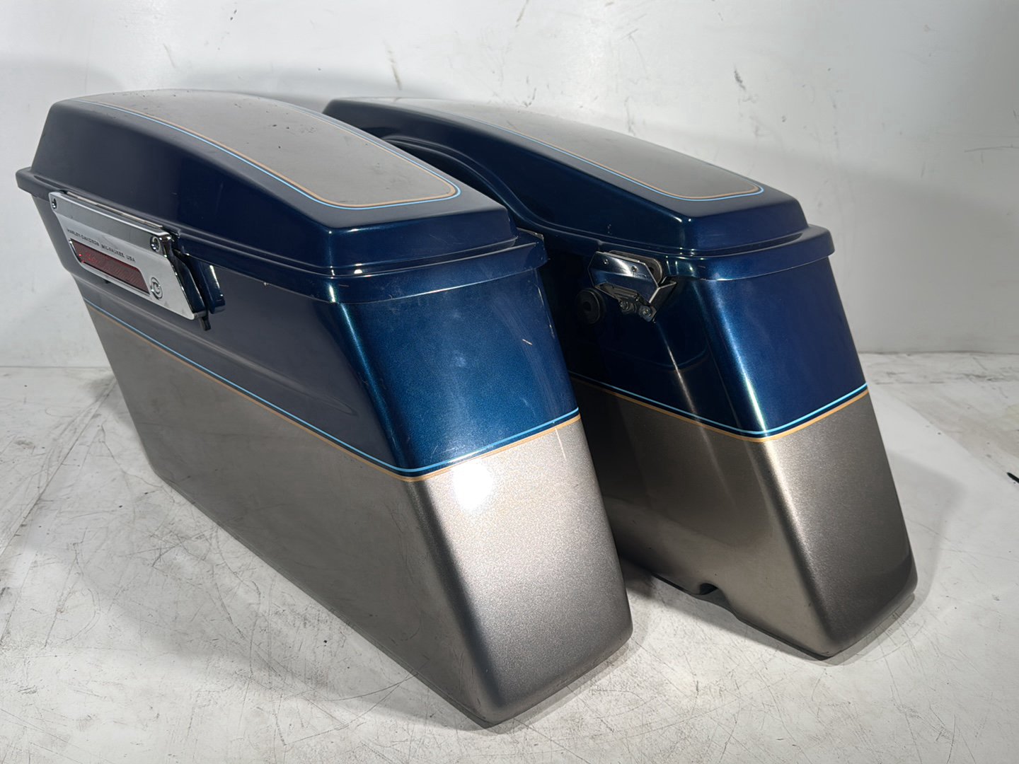 1998 Harley Touring FLHTCUI Electra Glide Ultra OEM Left Right Saddlebags Luggage NOKey