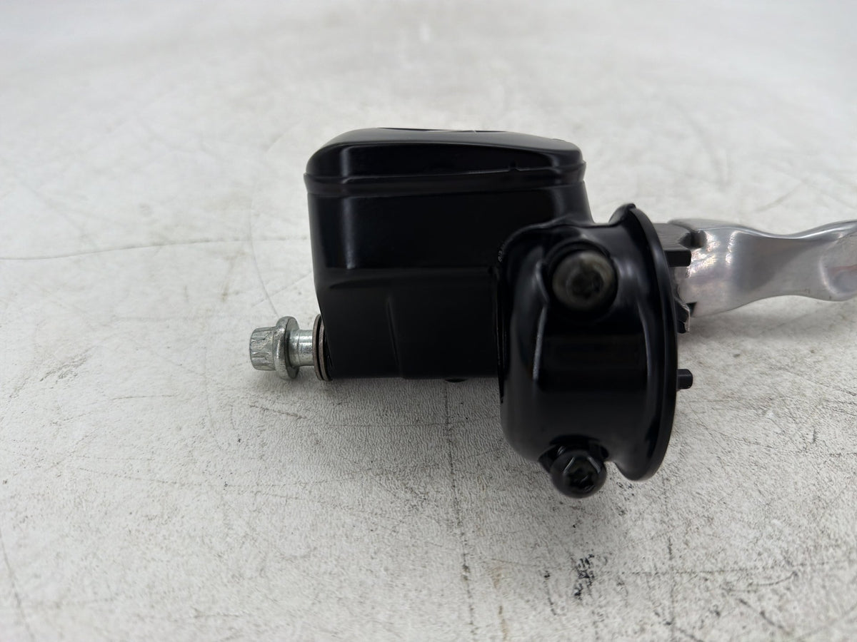 2000 Harley Sportster 1200 Custom XL1200C OEM Front Right Brake Lever Master Cylinder
