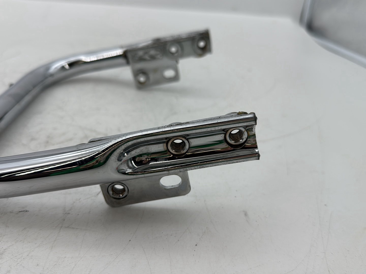 2005 Harley Touring FLHRCI Road King Classic OEM Rear License Plate Support Bar Holder