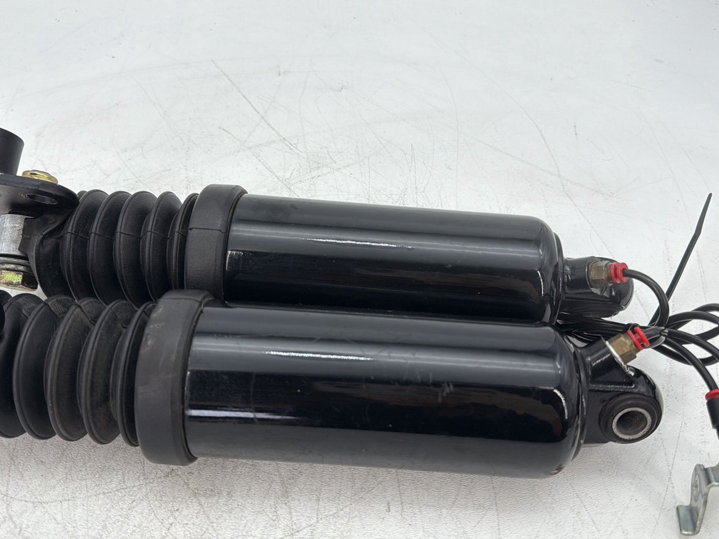 2010 Harley Street Glide Touring FLHX OEM Rear Left Right Shock Absorbers