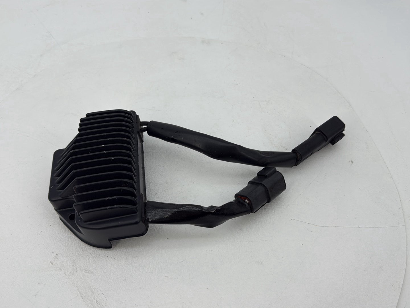 1999 - 2006 Harley-Davidson Dyna Low Rider Voltage Regulator Rectifier  74631-04