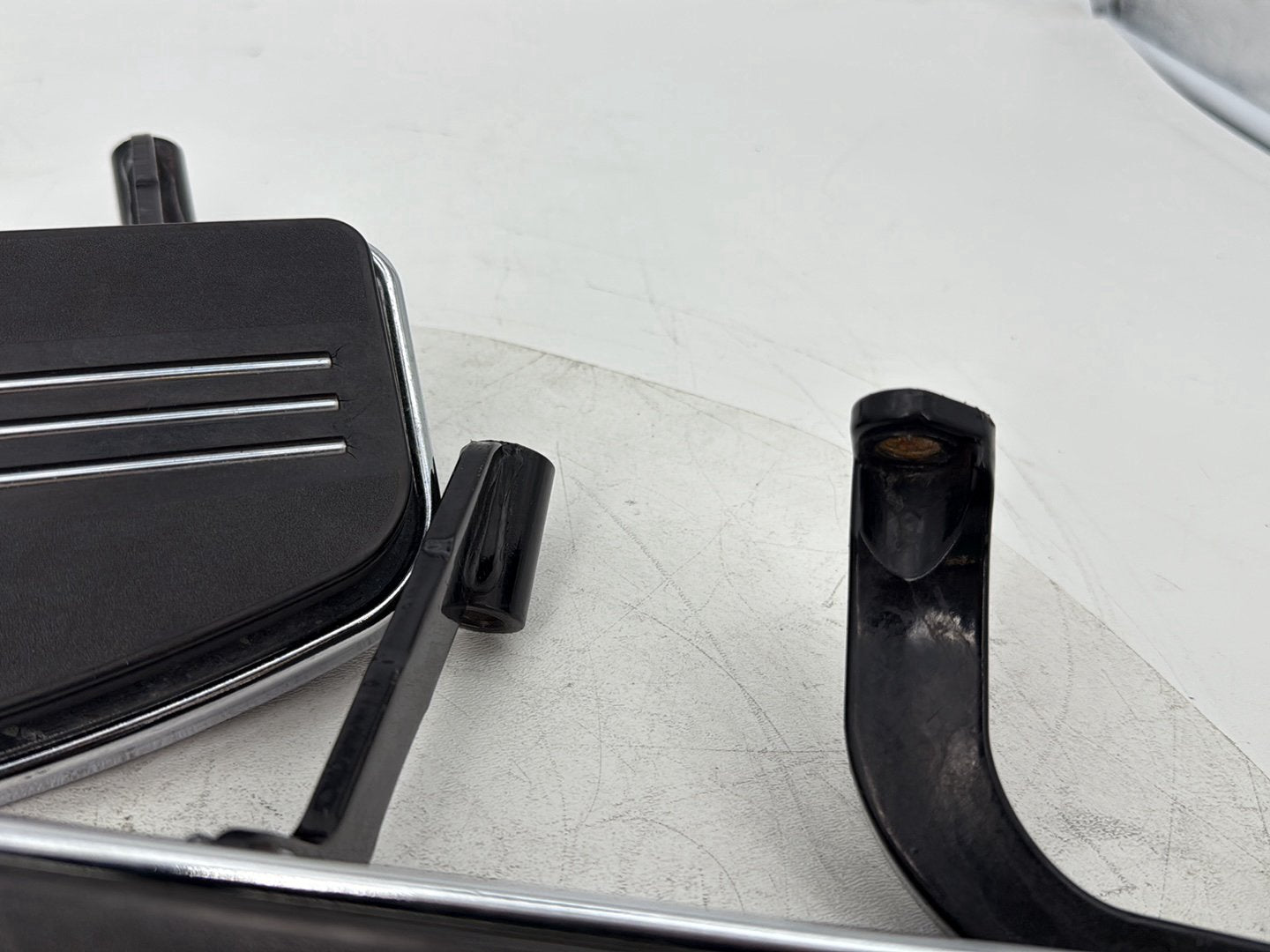 2007 - 2016 Harley-Davidson Touring Electra Glide Ultra Left Right Driver Floorboard Foot Rest