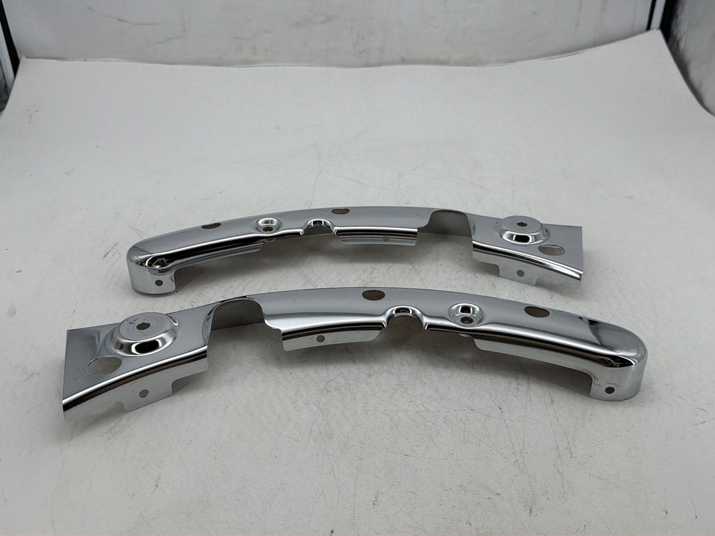 2013 Harley Street Glide Touring FLHX OEM Rear Left Right Fender Struts Bracket