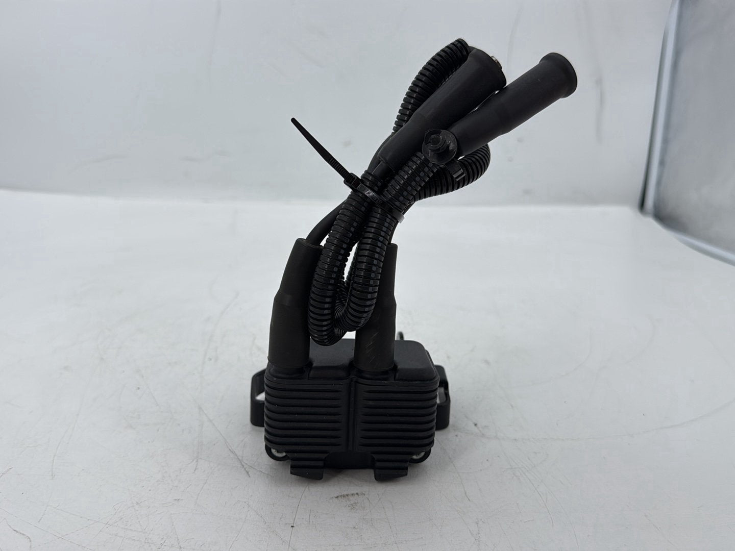 2006 Harley Sportster XL883C 883 Custom OEM Ignition Coil Spark Plugs Cable