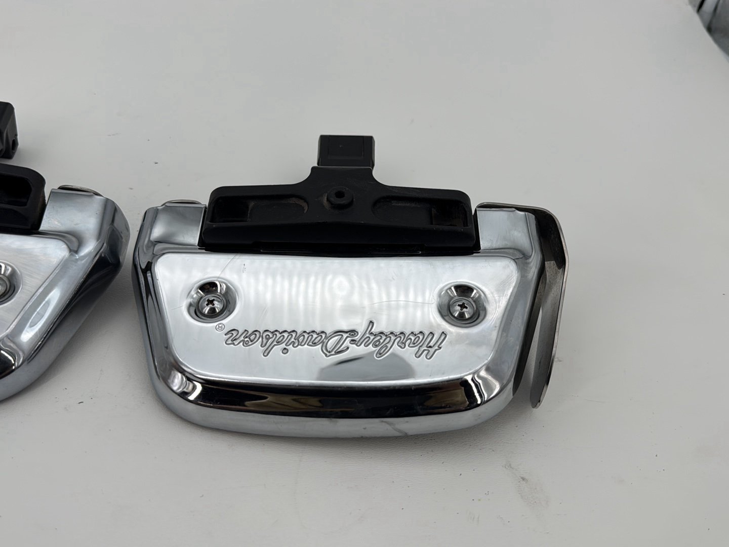 2007 Harley Softail Heritage Classic FLSTC OEM Left & Right Passenger Floorboard Foot Rest
