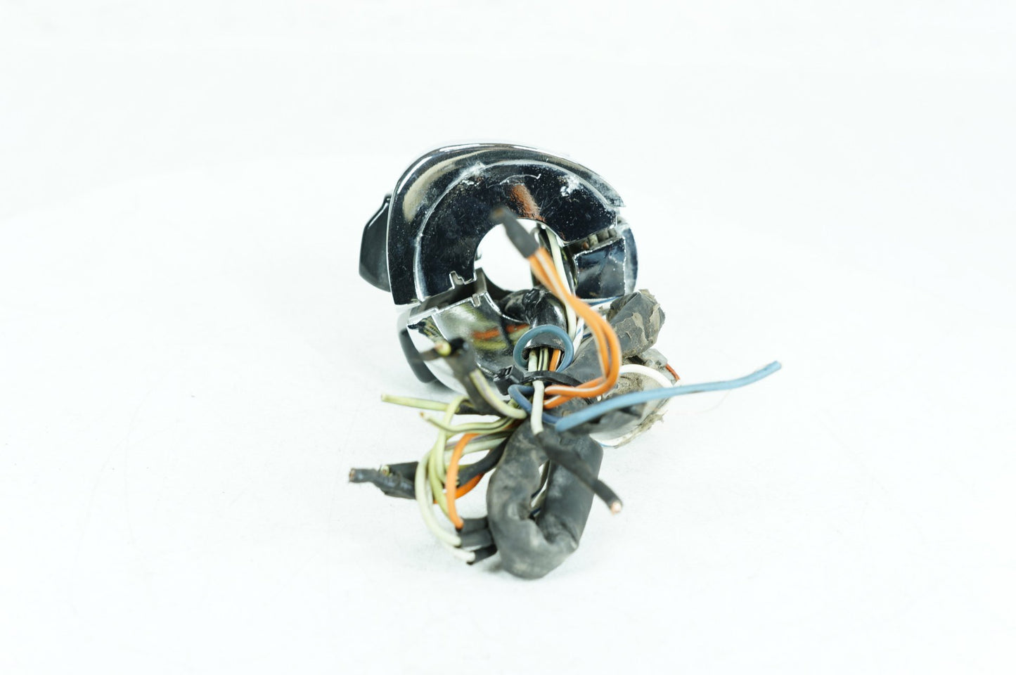 1999 - 2006 Harley-Davidson Touring Road King Classic Left Turn Signal Headlight Switches Controls  	71685-06A