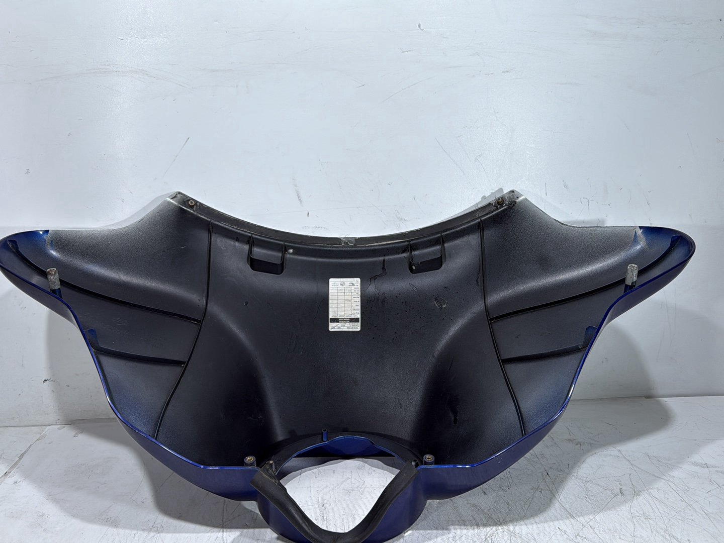 2006 Harley Touring FLHTCI Electra Glide Classic OEM Front Outer Batwing Fairing Cover