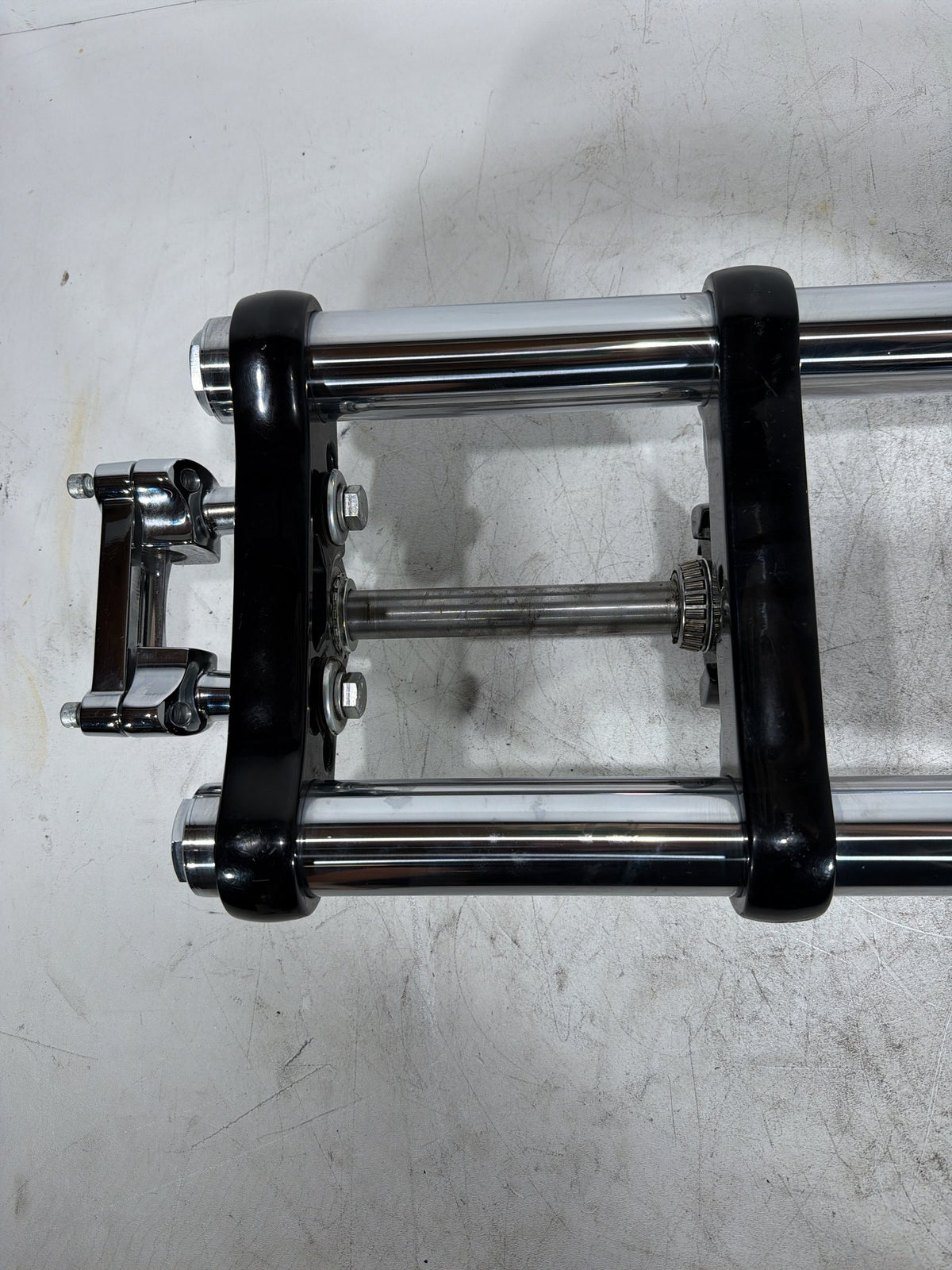 2017 Harley Dyna Street Bob OEM Front Triple Tree Set & LH RH Fork Legs Sliders