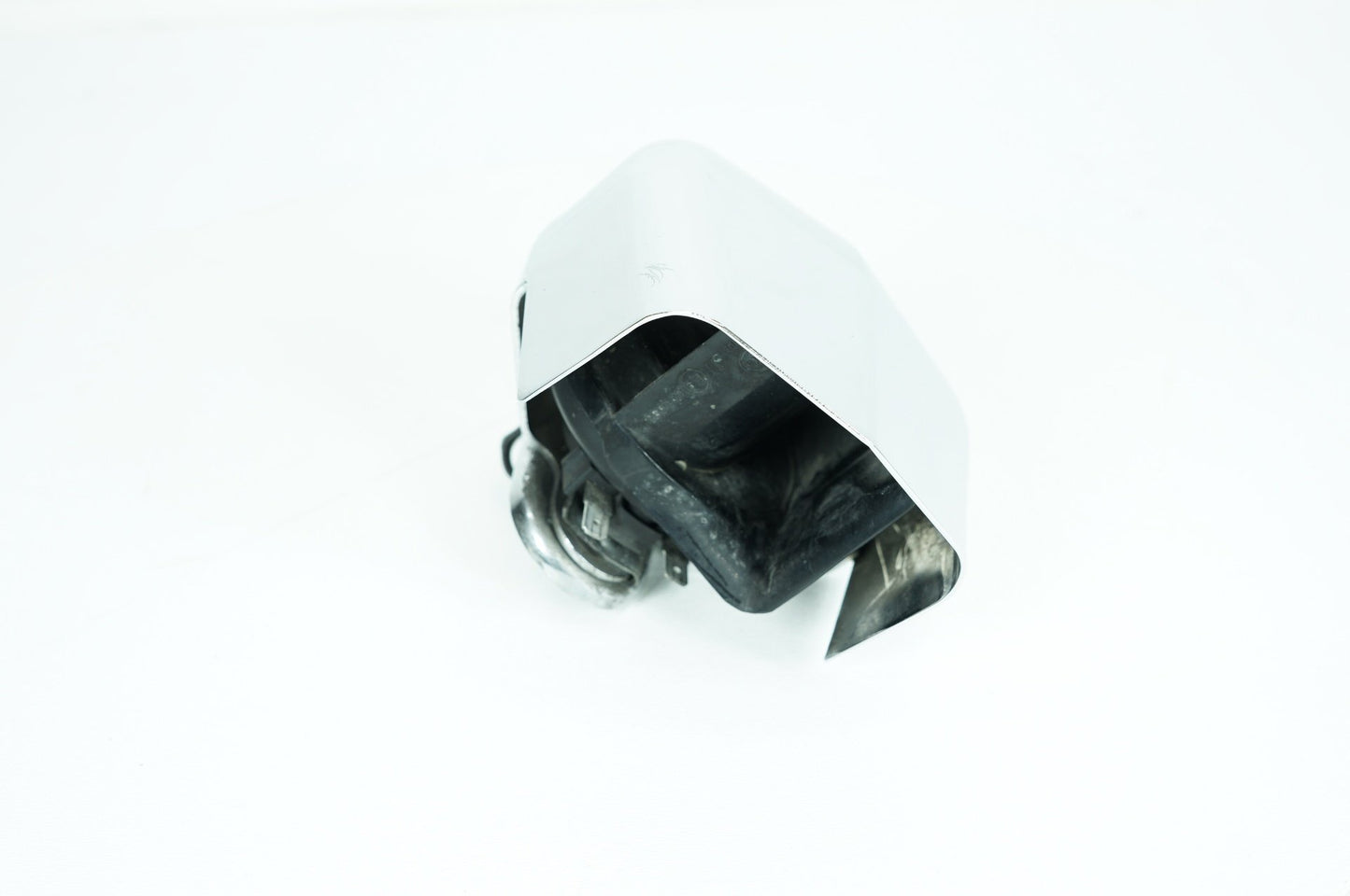 2012 Harley-Davidson Touring FLHX - Horn Signal Klaxon Chrome Cover PN: 69060-90F