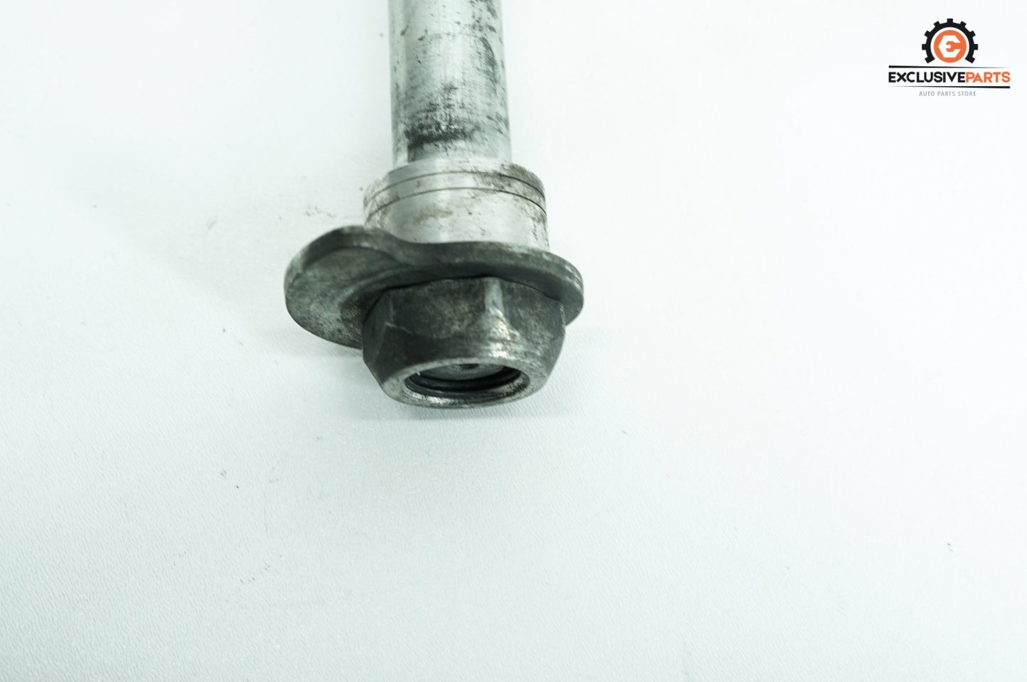 2007 - 2016 Harley-Davidson Touring Street Glide Rear Wheel Axle Bolt Shaft 41056-09
