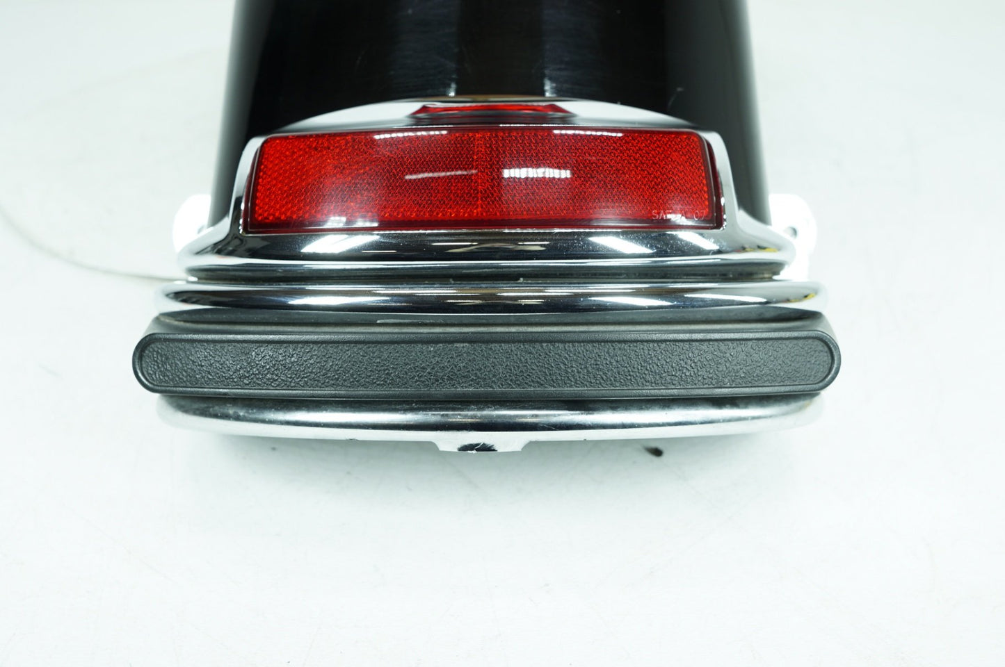 2007 - 2012 Harley-Davidson Touring Electra Glide Classic Rear Wheel Fender Taillight Brake Lamp 59579-09