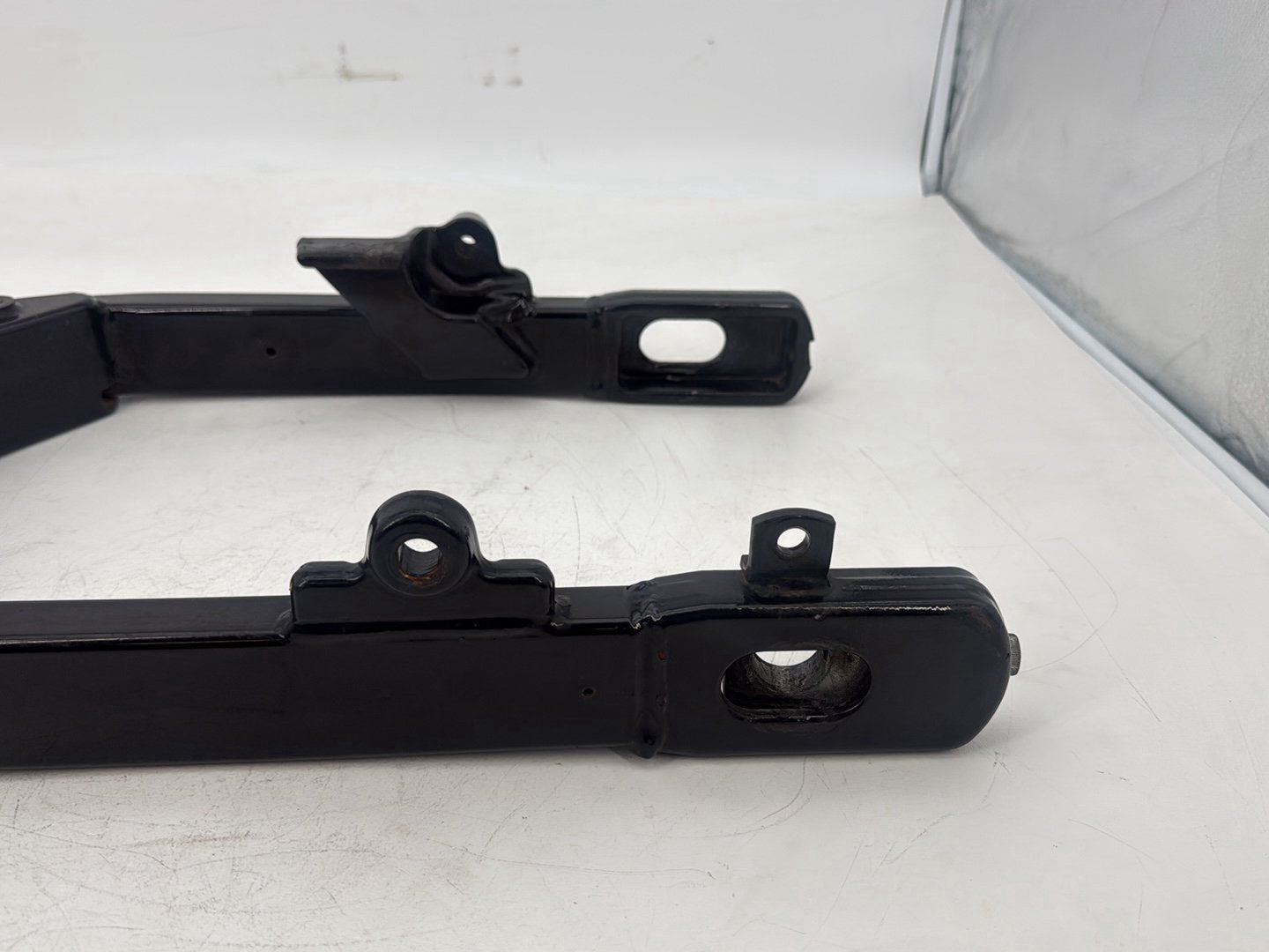 1999 - 2006 Harley-Davidson Dyna Super Glide Rear Fork Swingarm Swing Arm  	47820-06