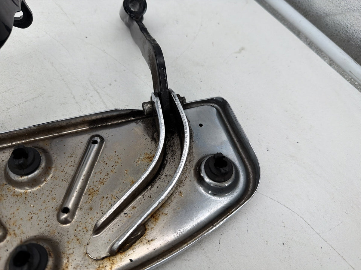 2011 Harley Electra Glide Touring Ultra OEM Left Right Driver & Pass Floorboard Foot Rest