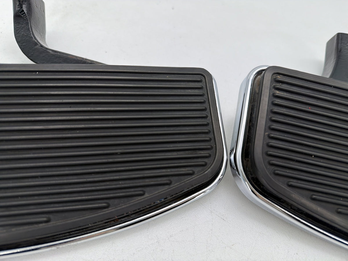 02 Harley Electra Glide Touring FLHT OEM Left Right Driver Floorboard Foot Rest