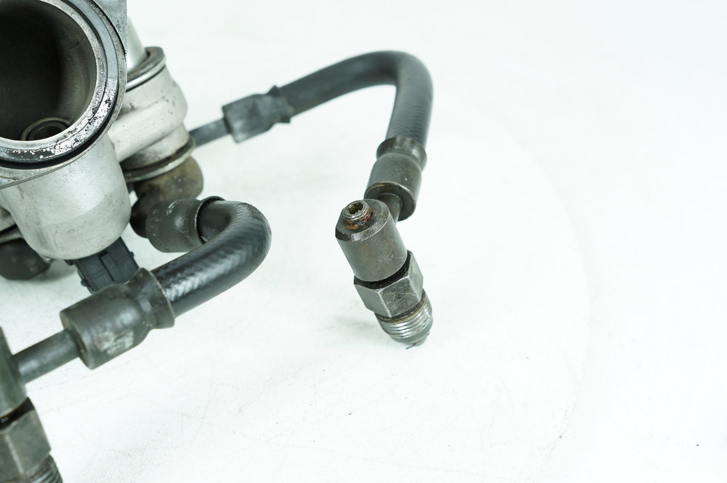 1984 - 1998 Harley-Davidson Touring Electra Glide Ultra Engine Intake Manifold Throttle Body   27202-95A